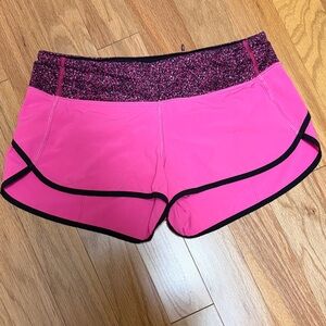 Lululemon Speed up 2.5” inseam Hot Pink Active Running Shorts with Contrast Trim